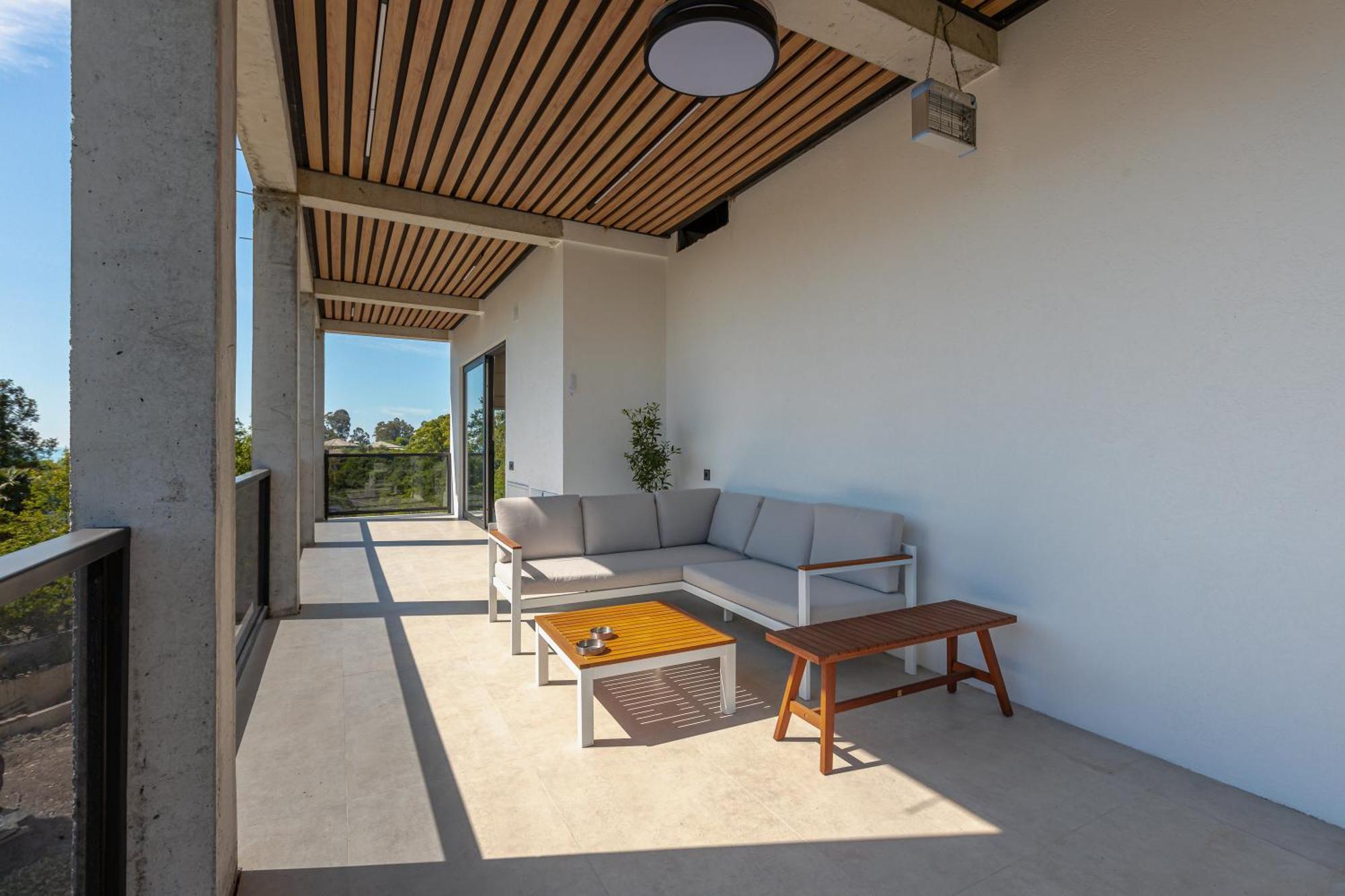 Gantiadi House 度假居 *